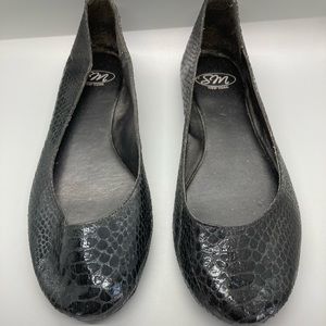 SM NewYork Black Flats 8.5